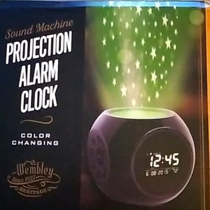 NWT Color Changing, Sound & projection alarm clock
